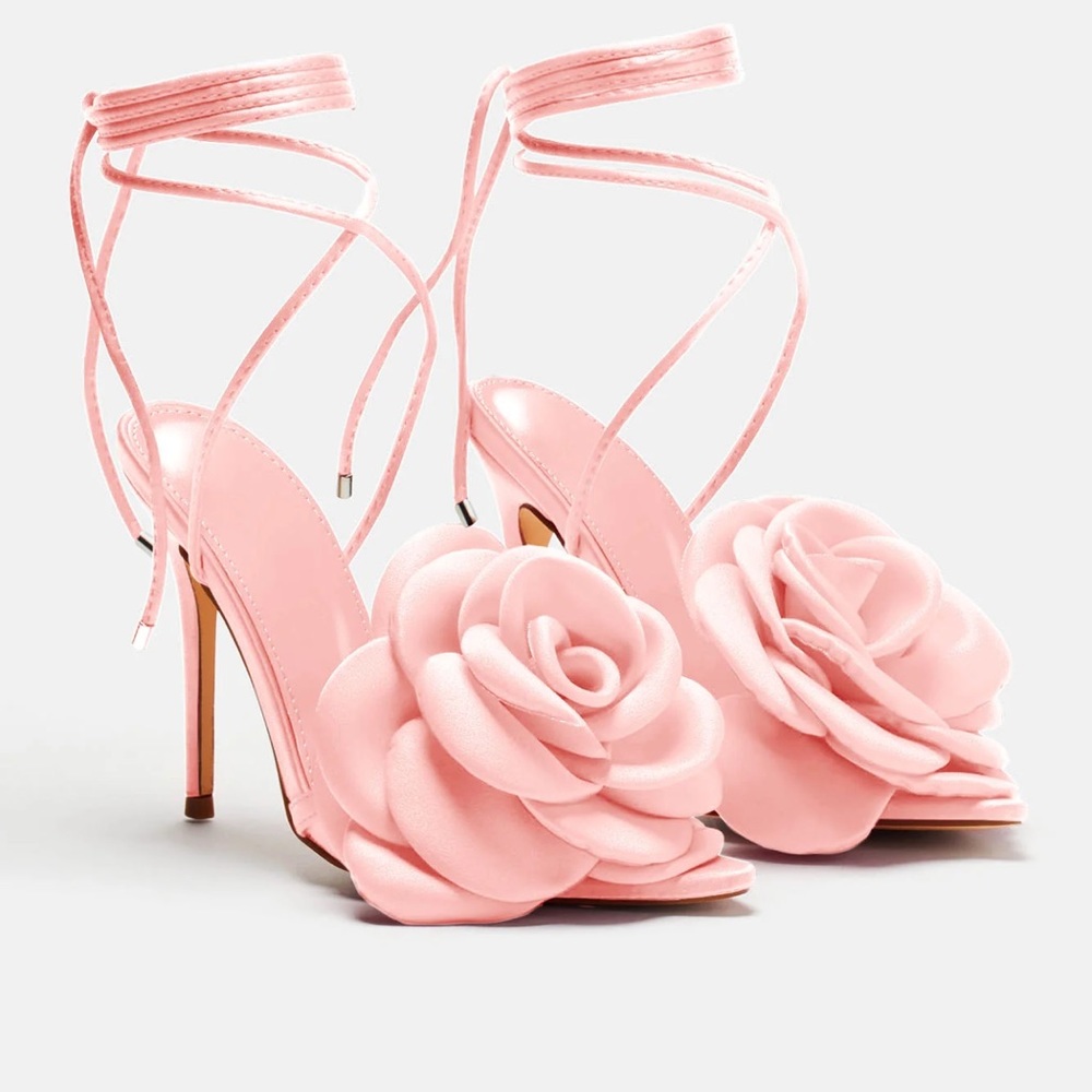 Pretty in Pink floral heels!